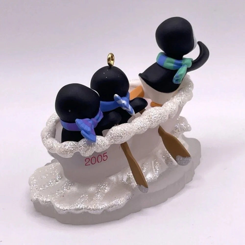 2005 Hallmark Keepsake Arctic Adventures S S Iceberg Penguins Christmas Ornament